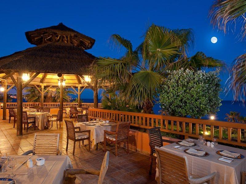 فندق وثالاسو سبا إلبا إيستيبونا غران إِستيبونا المظهر الخارجي الصورة The resort's restaurant