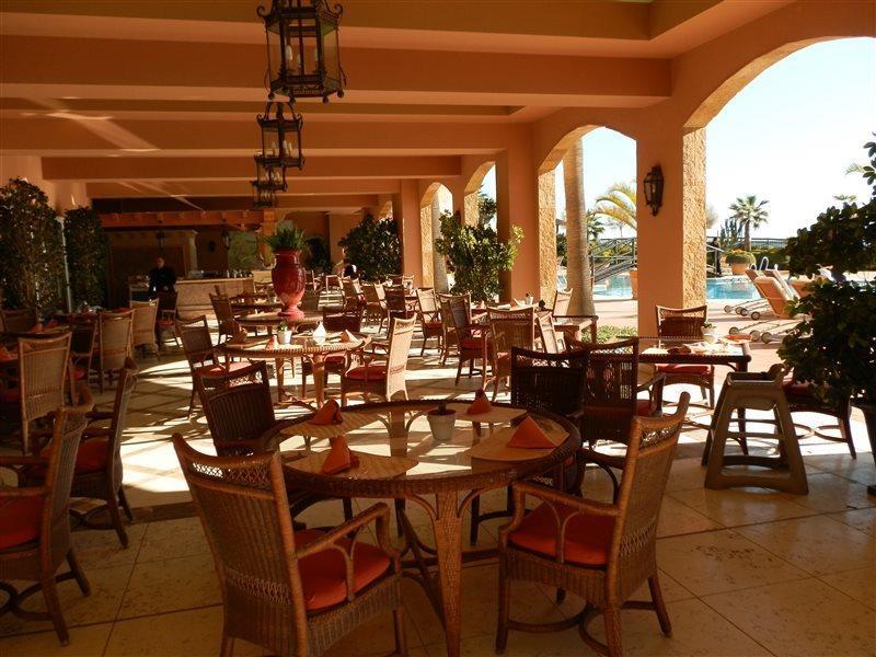 فندق وثالاسو سبا إلبا إيستيبونا غران إِستيبونا المظهر الخارجي الصورة The restaurant at the Royal Palm