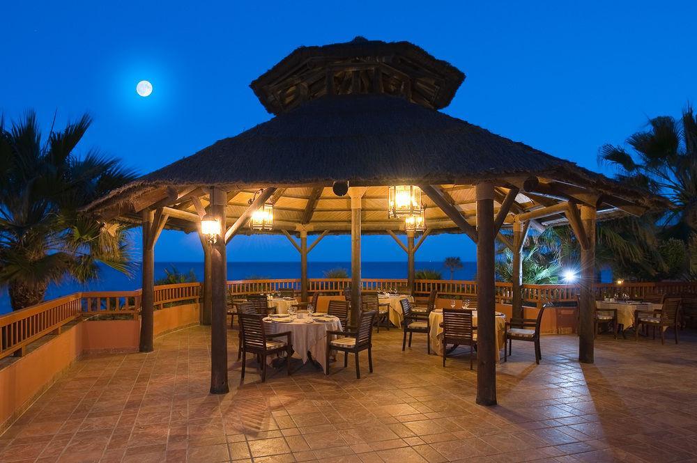 فندق وثالاسو سبا إلبا إيستيبونا غران إِستيبونا المظهر الخارجي الصورة The restaurant at the hotel