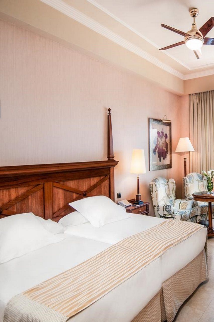 فندق وثالاسو سبا إلبا إيستيبونا غران إِستيبونا المظهر الخارجي الصورة A room at the hotel